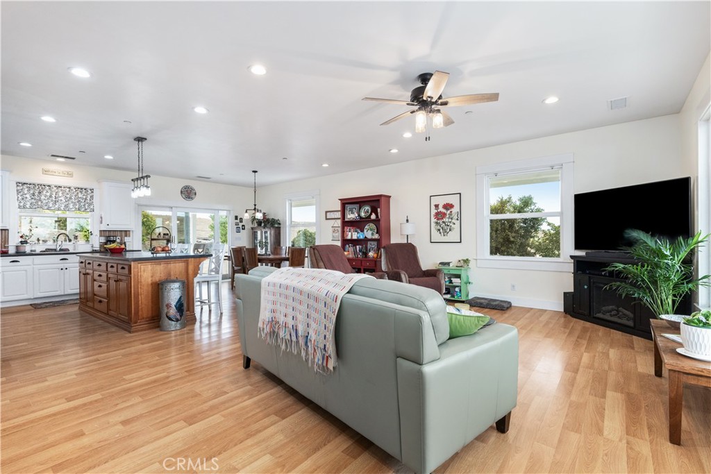 4650 Rolling Hills, Paso Robles, CA 93446