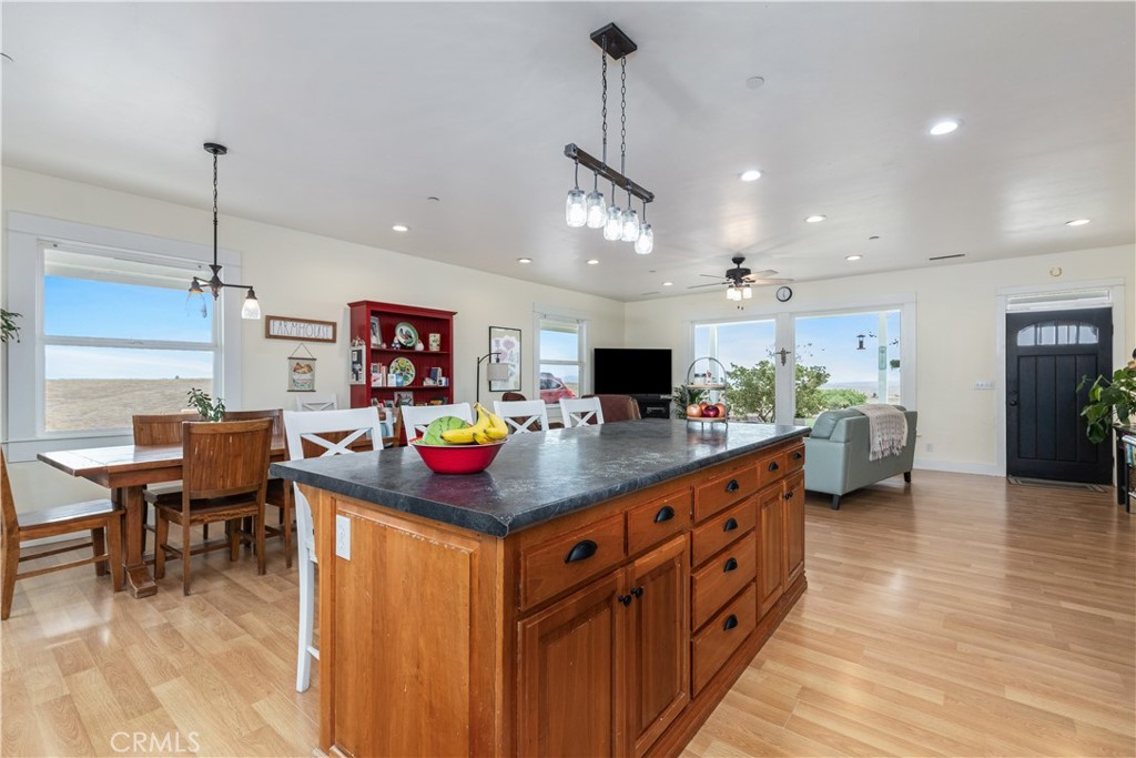 4650 Rolling Hills, Paso Robles, CA 93446