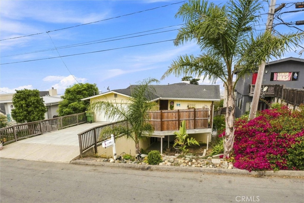 2481 Nutmeg Ave, Morro Bay, CA 93442