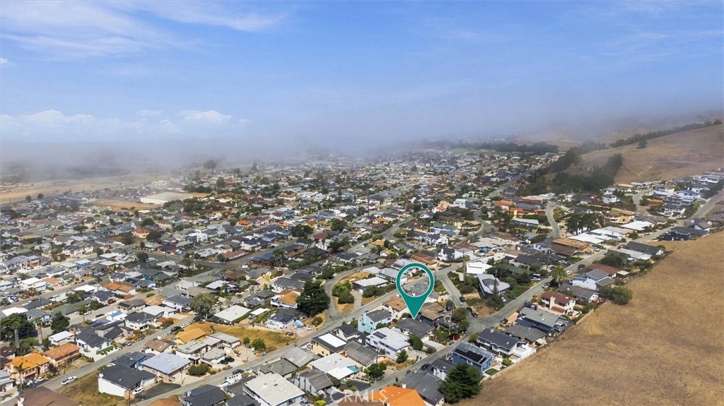 2481 Nutmeg Ave, Morro Bay, CA 93442