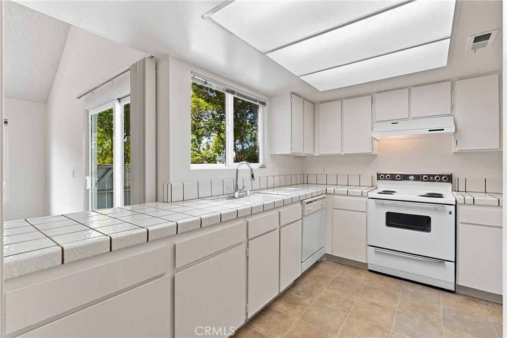 44 Sombrilla Ct, Atascadero, CA 93422