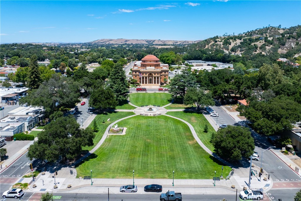 44 Sombrilla Ct, Atascadero, CA 93422