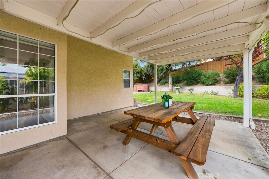 829 Crazy Horse, Paso Robles, CA 93446