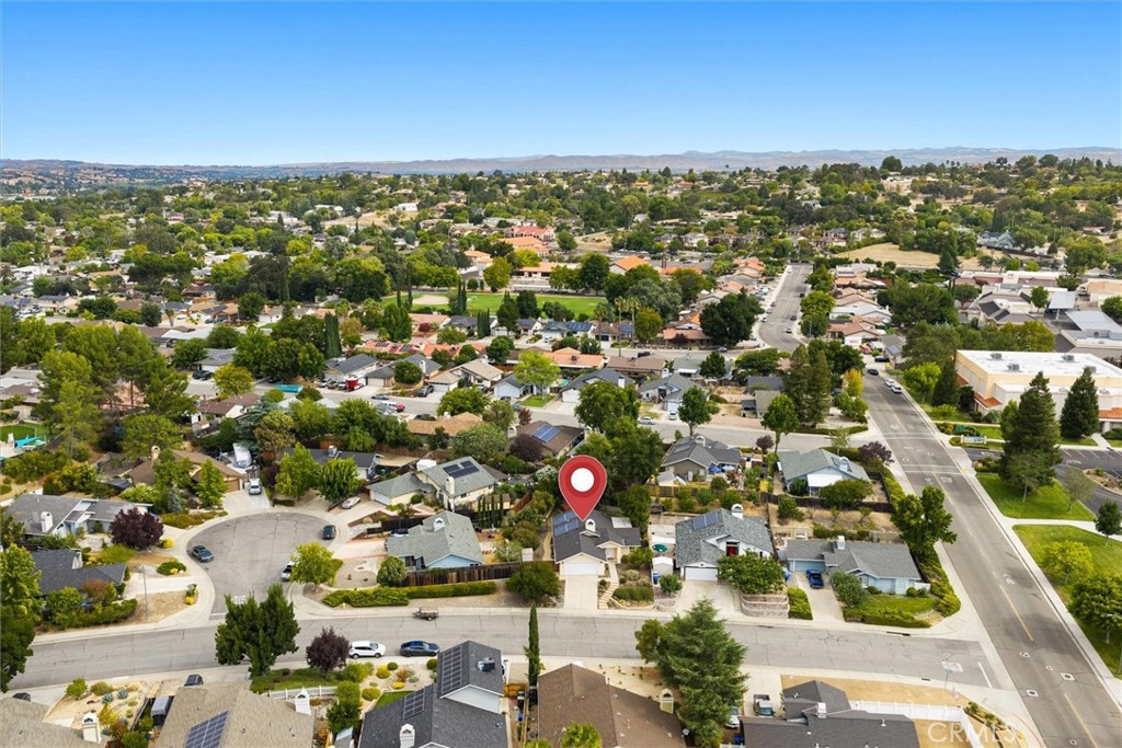 829 Crazy Horse, Paso Robles, CA 93446