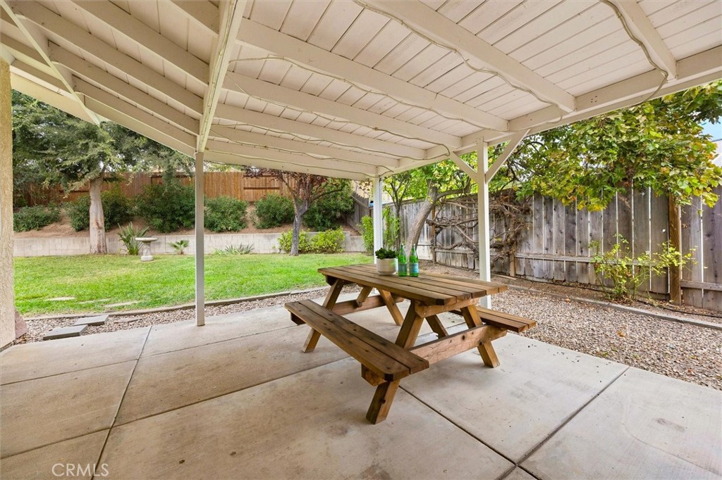 829 Crazy Horse, Paso Robles, CA 93446