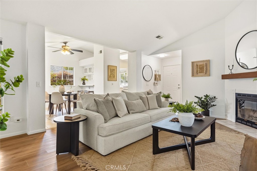 829 Crazy Horse, Paso Robles, CA 93446