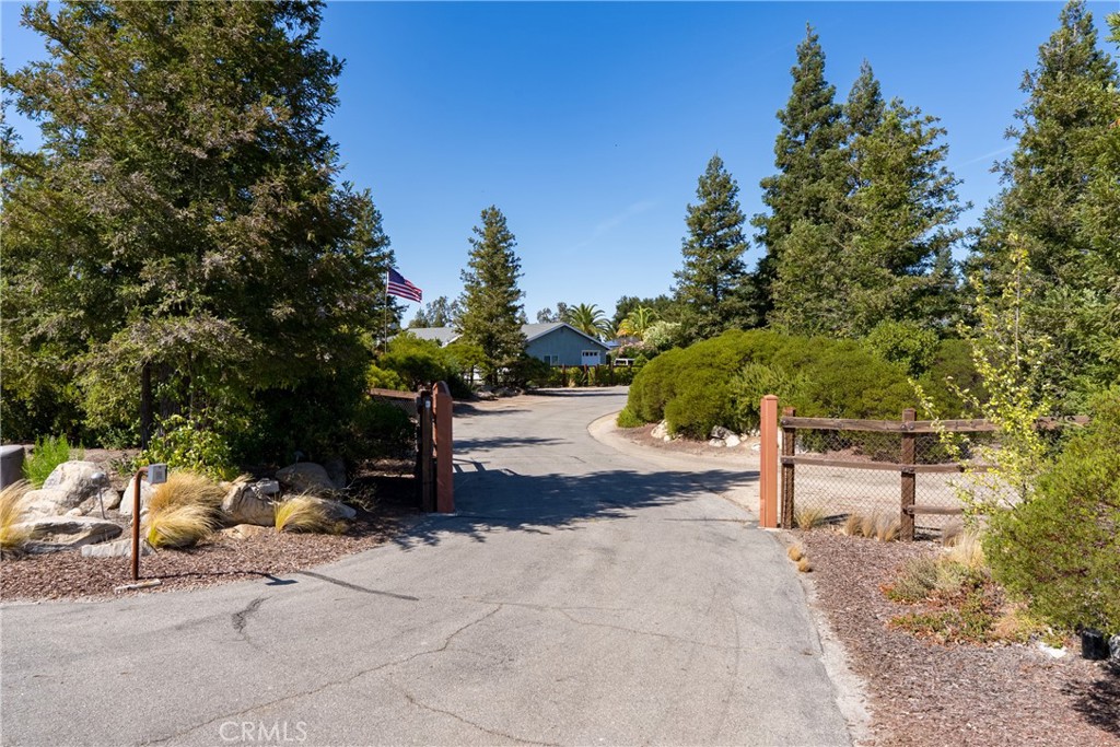 2255 Ferrocarril, Atascadero, CA 93422