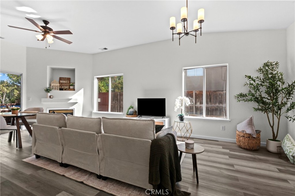 1214 Shadow Meadow, Paso Robles, CA 93446
