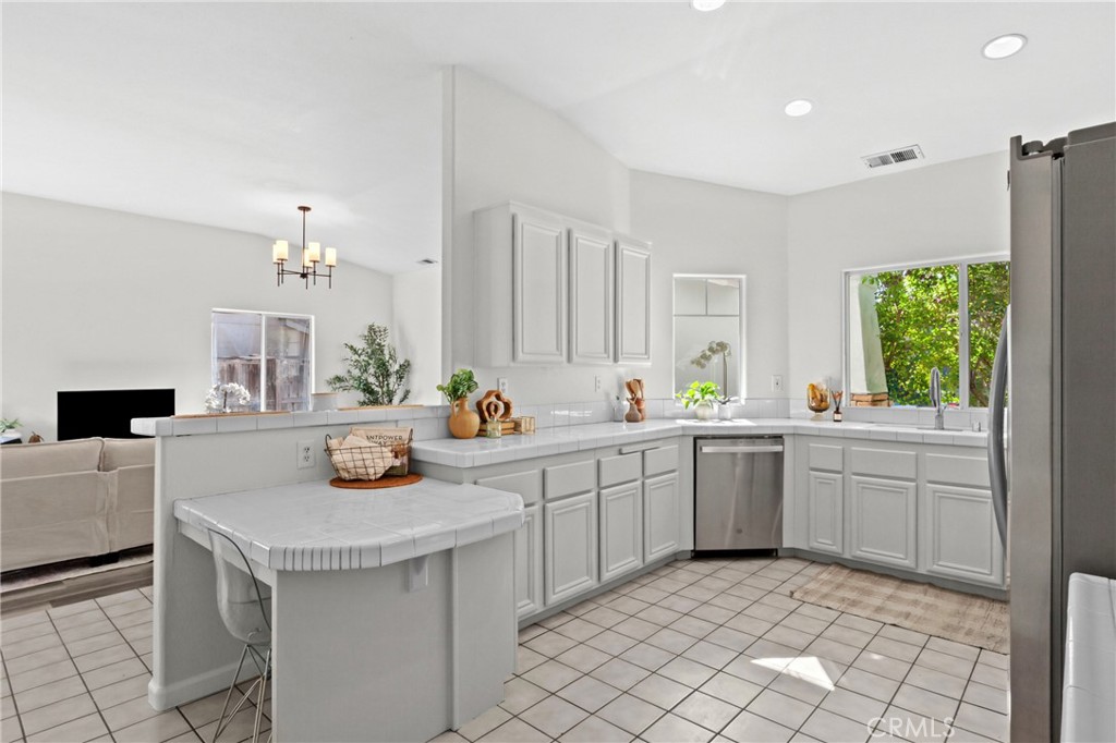 1214 Shadow Meadow, Paso Robles, CA 93446