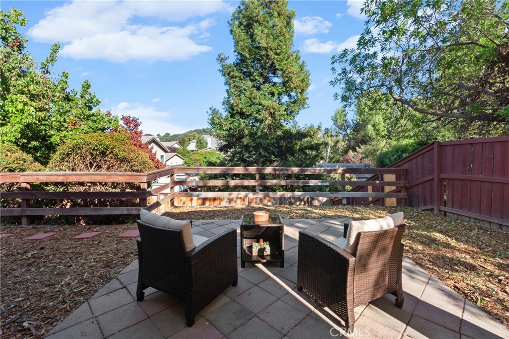 1214 Shadow Meadow, Paso Robles, CA 93446