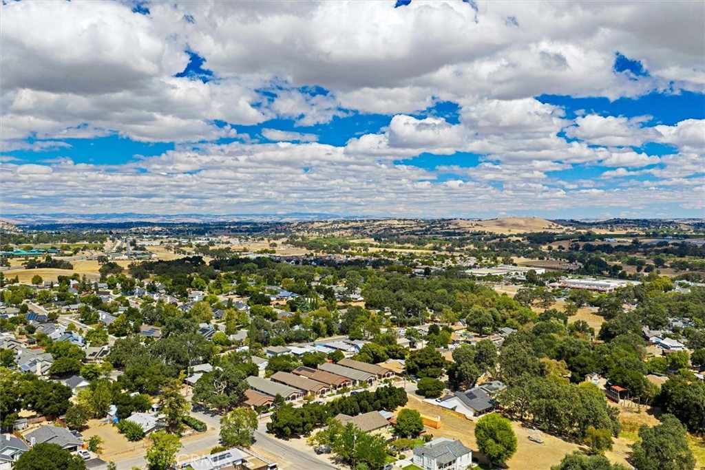 482 Cayucos Ave, Templeton, CA 93465