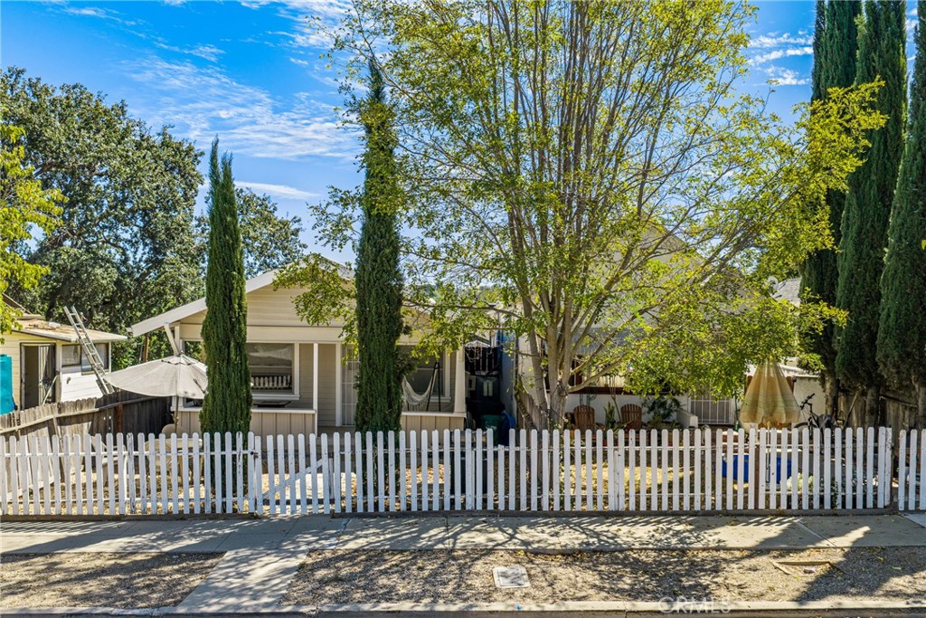 1434 1436 Pine St, Paso Robles, CA 93446