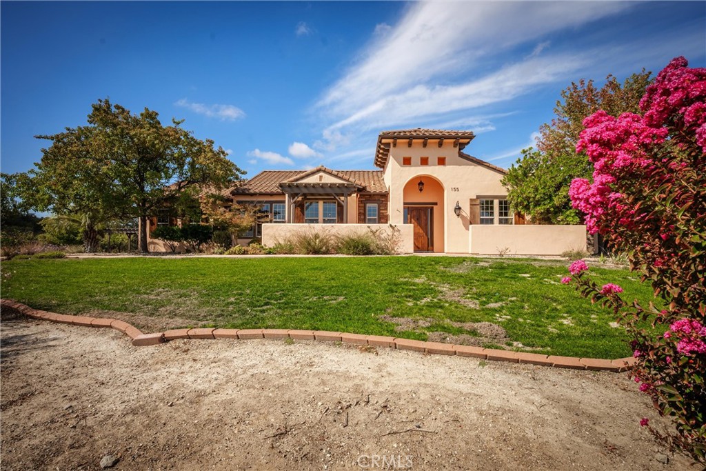155 Via Del Salinas, Paso Robles, CA 93446