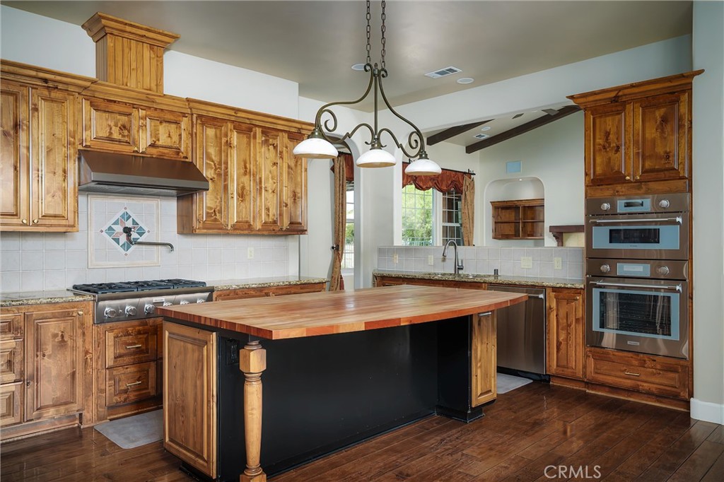 155 Via Del Salinas, Paso Robles, CA 93446