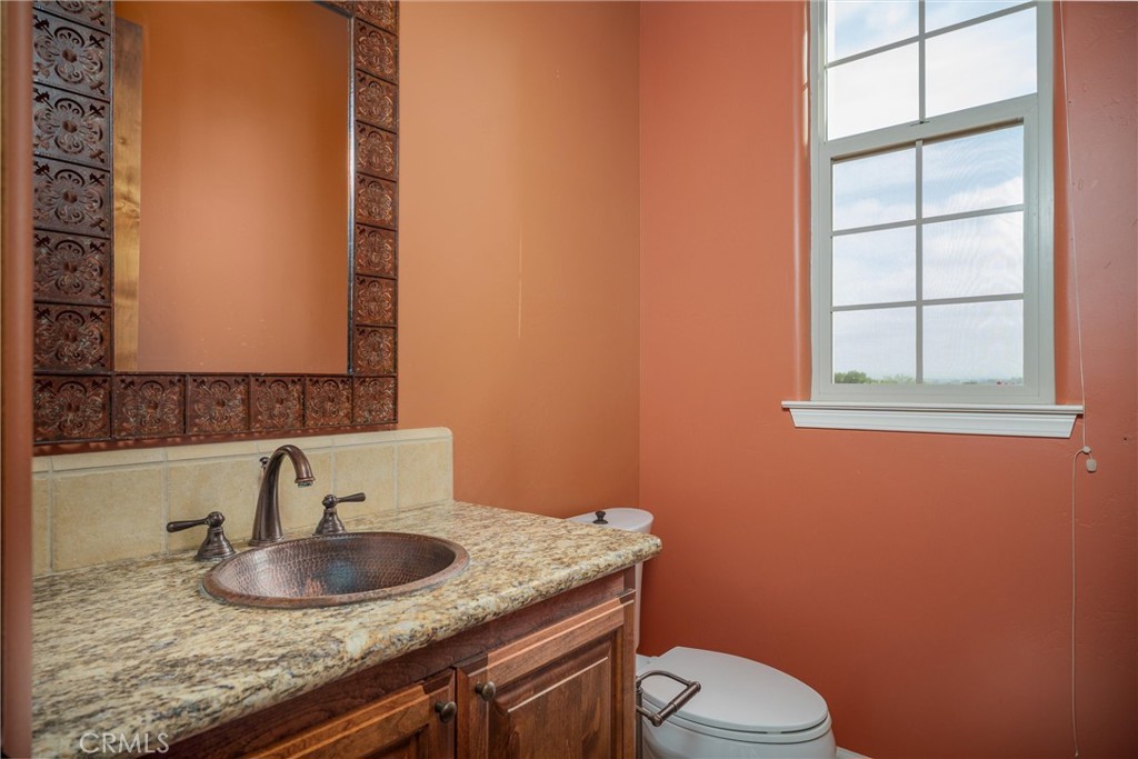 155 Via Del Salinas, Paso Robles, CA 93446