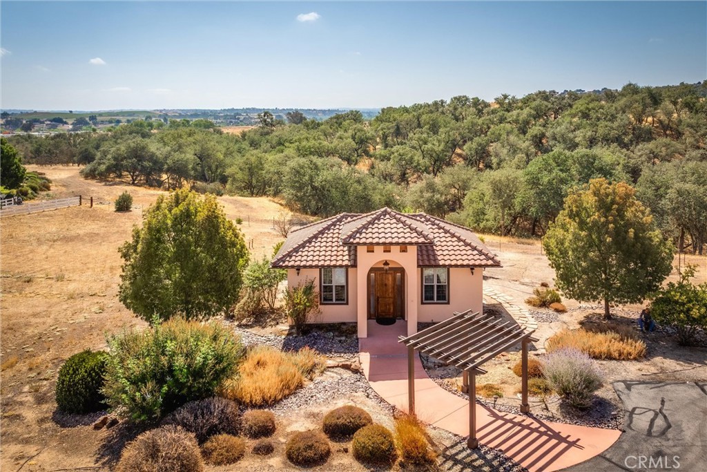 155 Via Del Salinas, Paso Robles, CA 93446