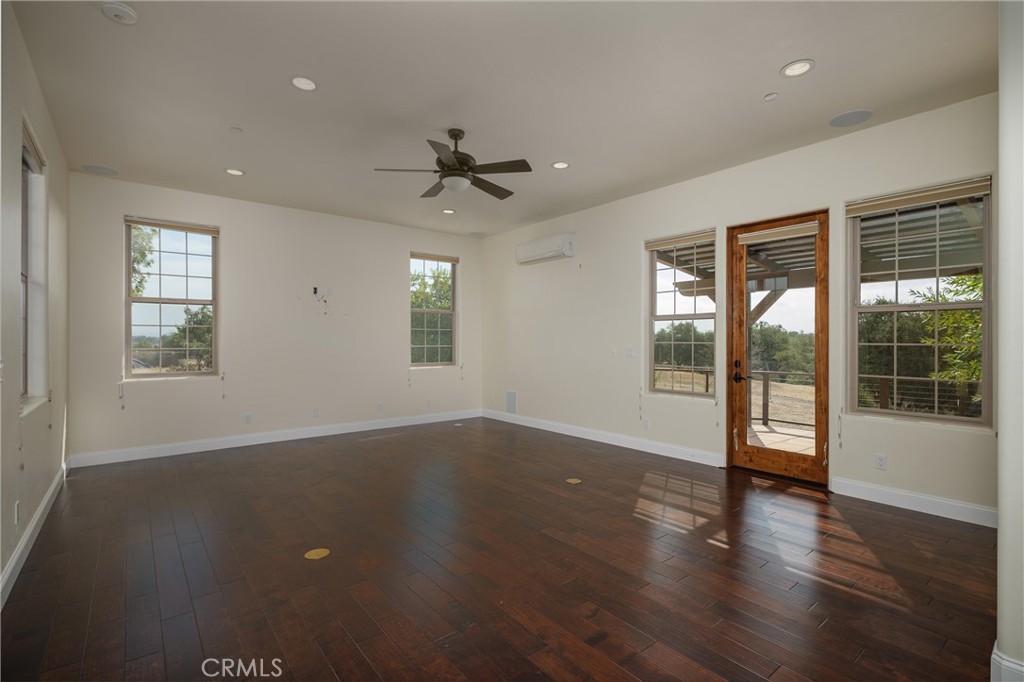 155 Via Del Salinas, Paso Robles, CA 93446