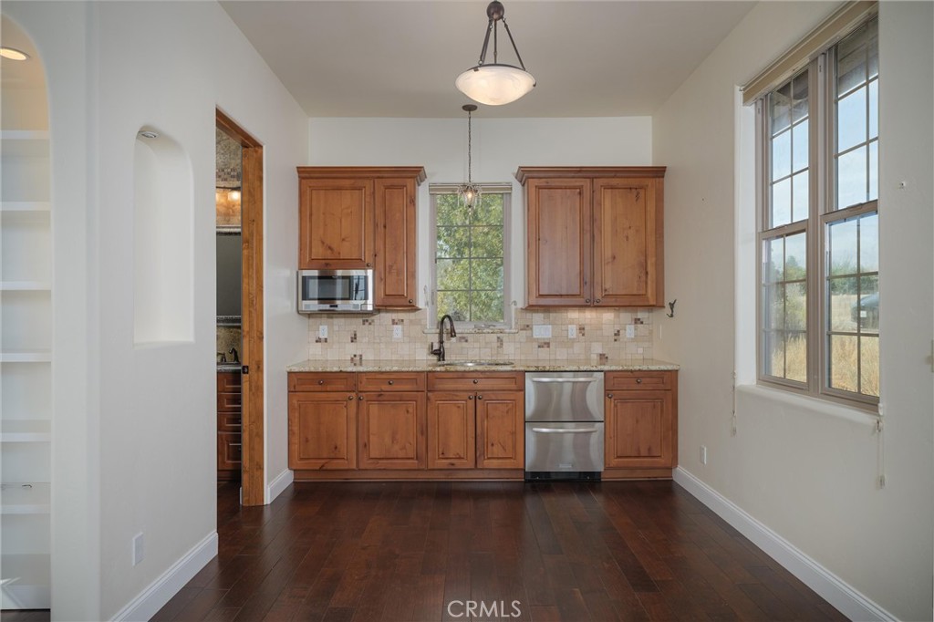 155 Via Del Salinas, Paso Robles, CA 93446
