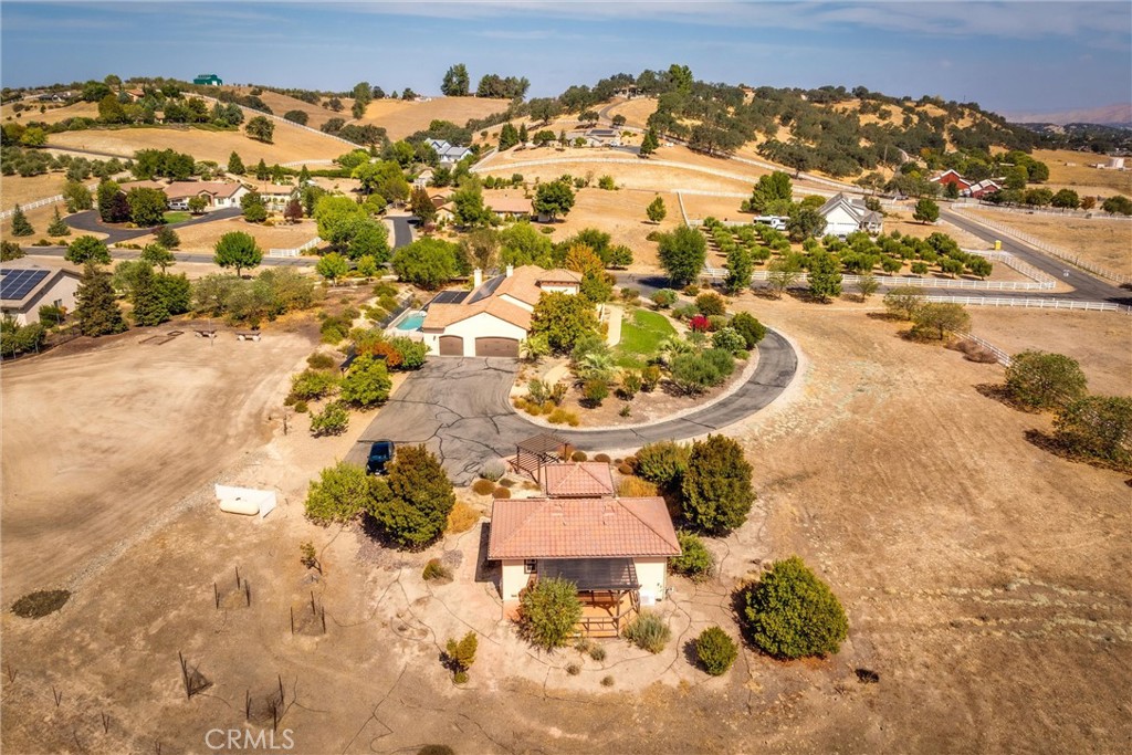 155 Via Del Salinas, Paso Robles, CA 93446