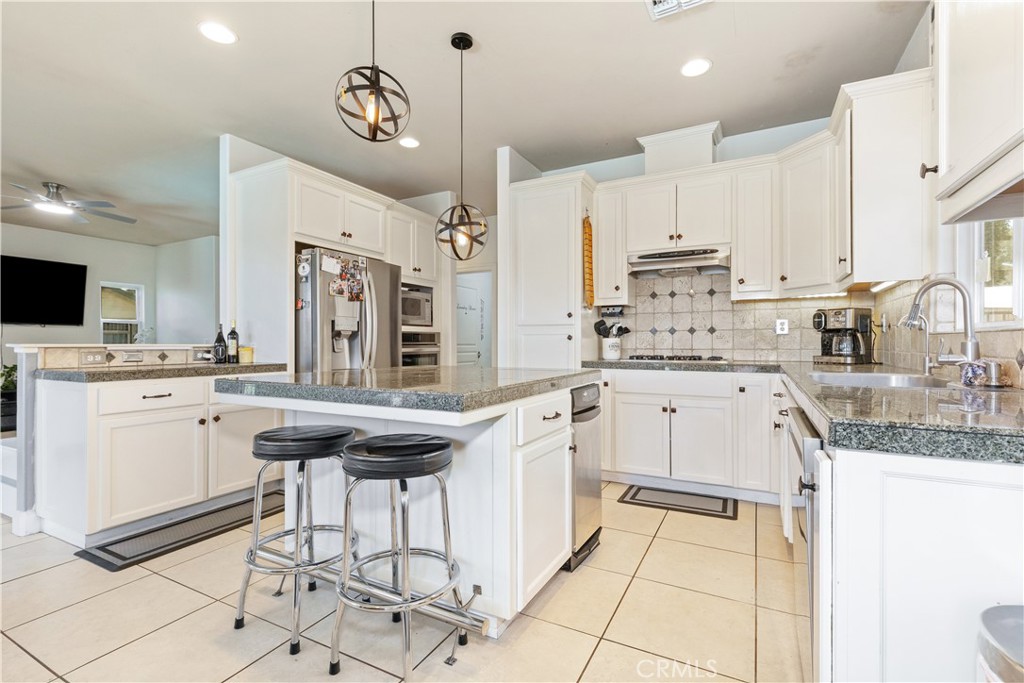 2245 Vine St, Paso Robles, CA 93446