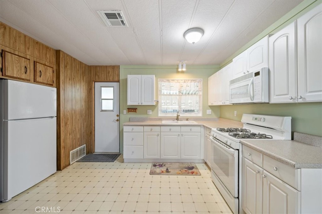 10025 El Camino Real #94, Atascadero, CA 93422