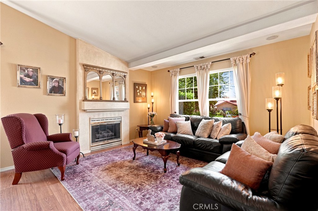 25 Rainbow Ct, Templeton, CA 93465