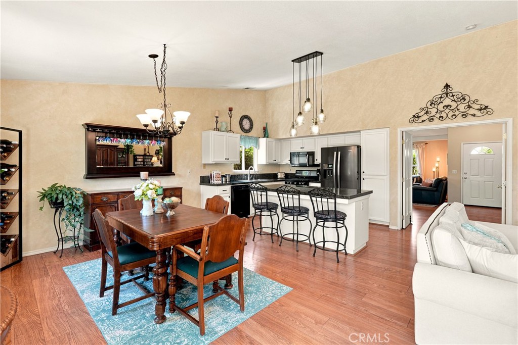 25 Rainbow Ct, Templeton, CA 93465