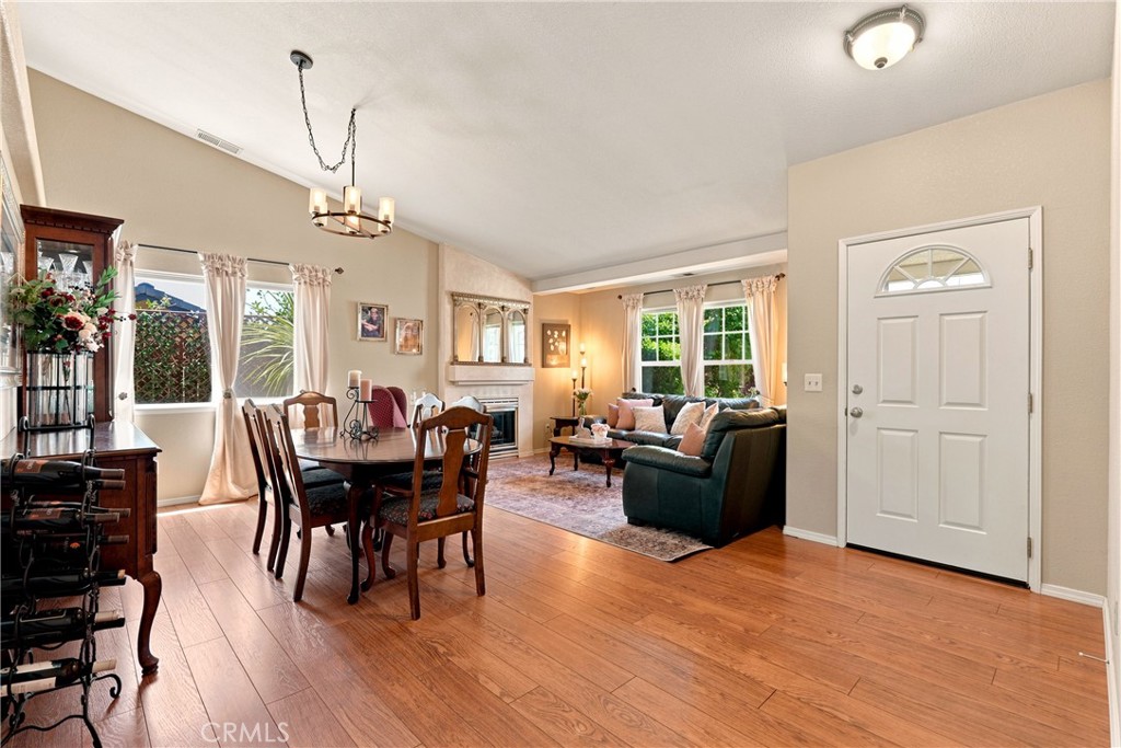 25 Rainbow Ct, Templeton, CA 93465