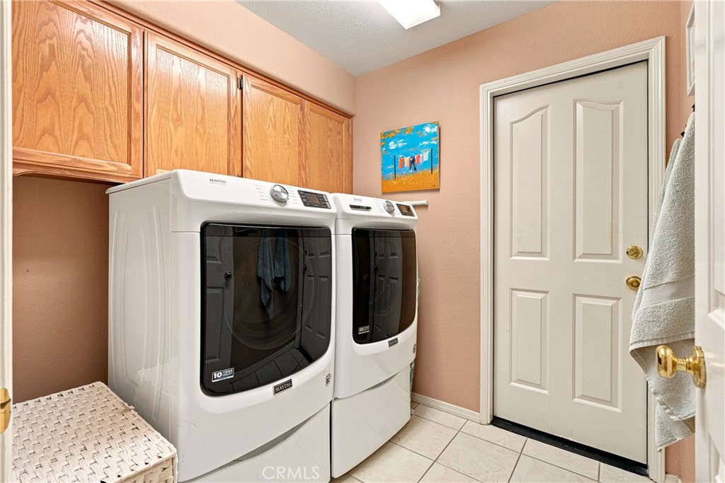 25 Rainbow Ct, Templeton, CA 93465
