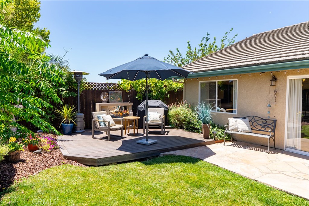 25 Rainbow Ct, Templeton, CA 93465