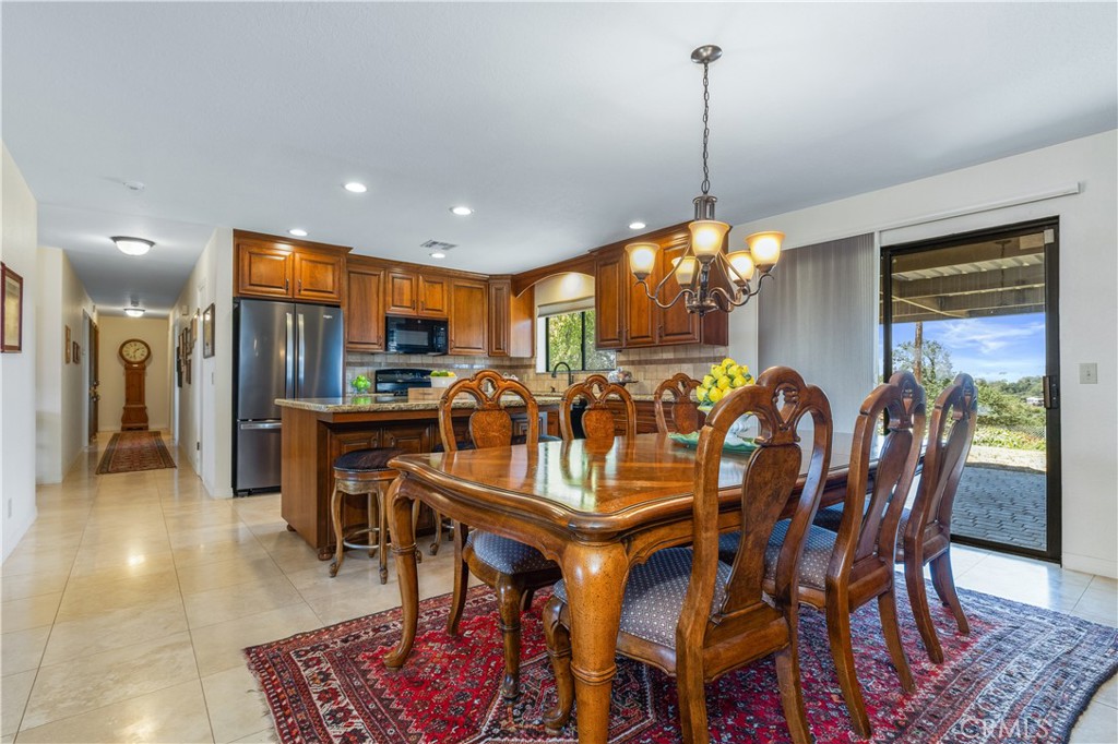 7485 Monterey, Paso Robles, CA 93446