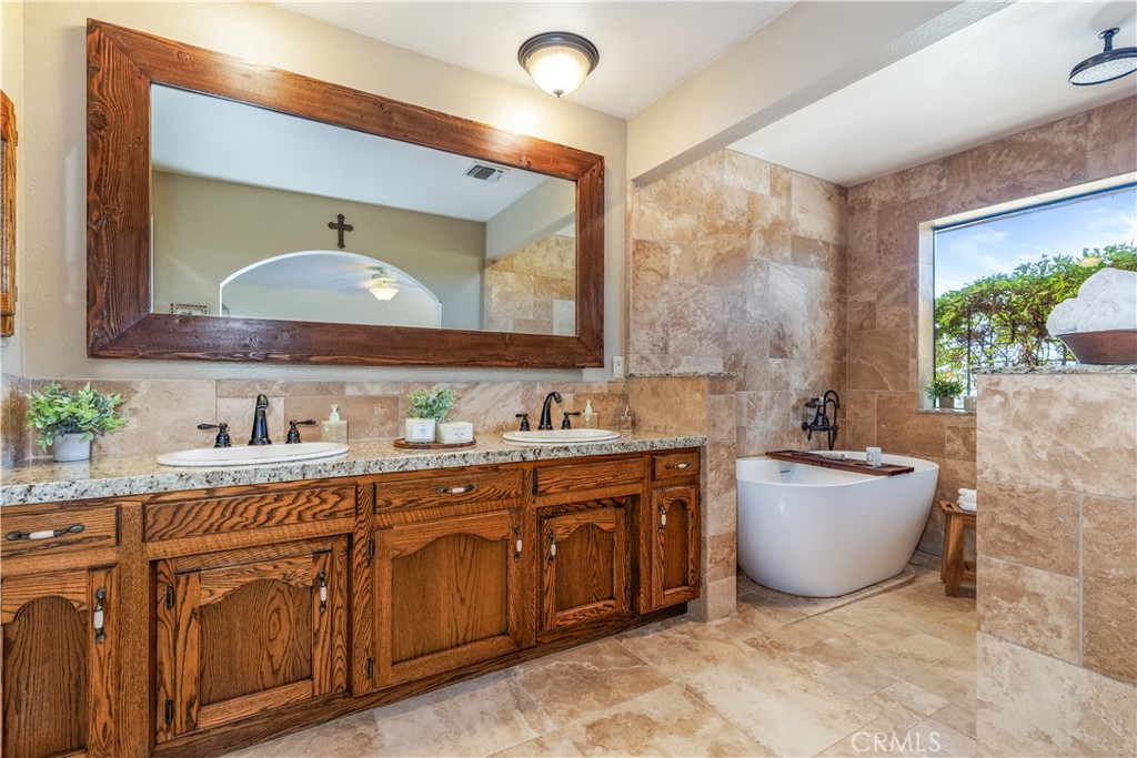 7485 Monterey, Paso Robles, CA 93446