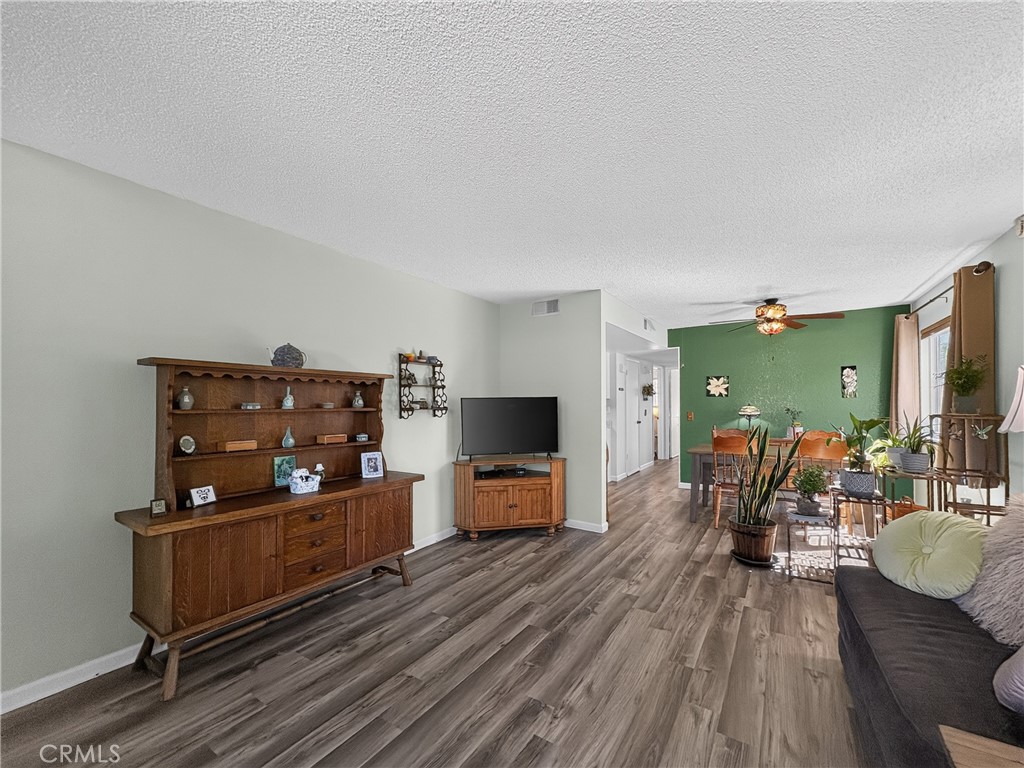 1738 Kings, Paso Robles, CA 93446