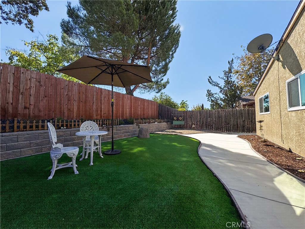 1738 Kings, Paso Robles, CA 93446