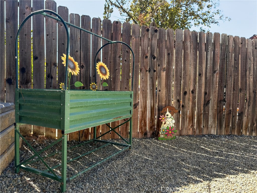 1738 Kings, Paso Robles, CA 93446