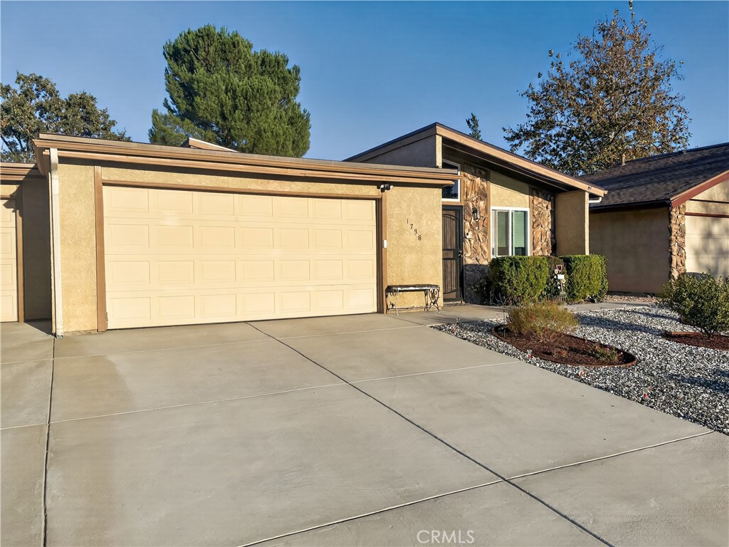 1738 Kings, Paso Robles, CA 93446