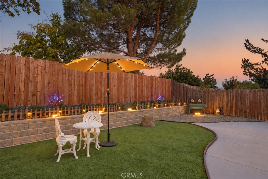 1738 Kings, Paso Robles, CA 93446