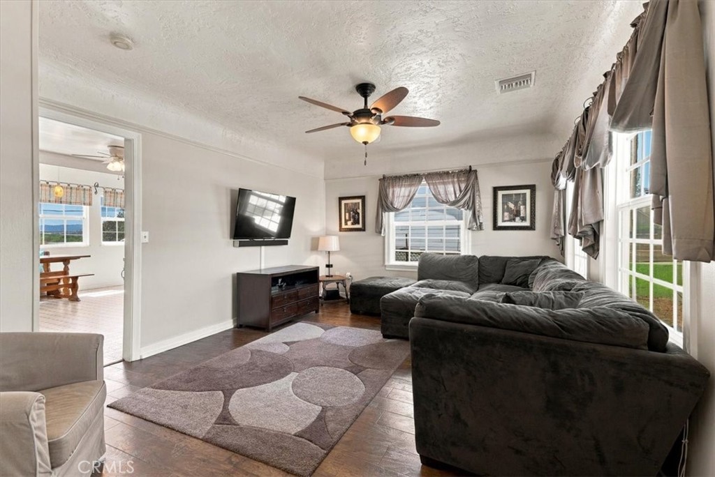125 Capitol Hill, Paso Robles, CA 93446