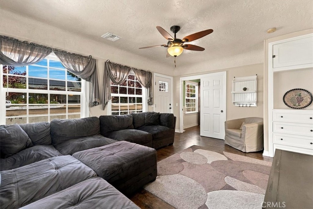 125 Capitol Hill, Paso Robles, CA 93446