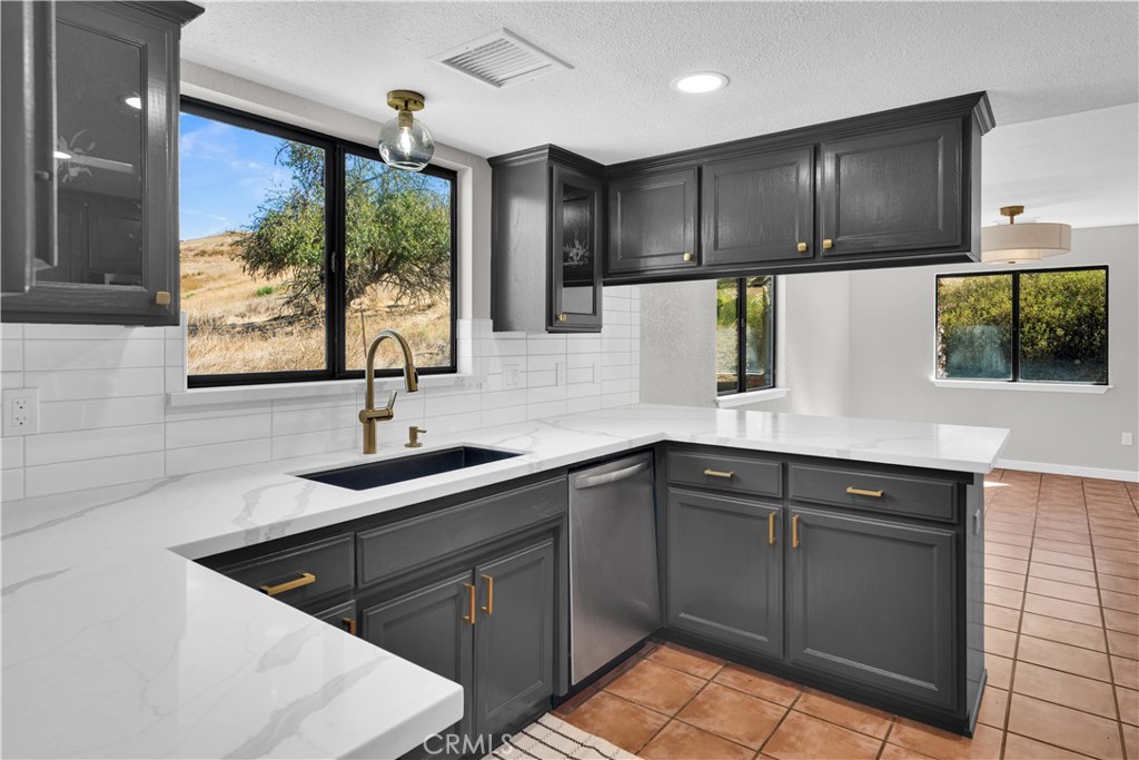 3925 Hillcrest, Templeton, CA 93465