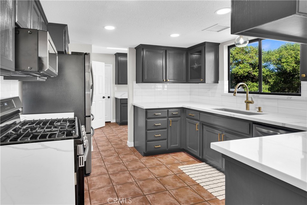 3925 Hillcrest, Templeton, CA 93465