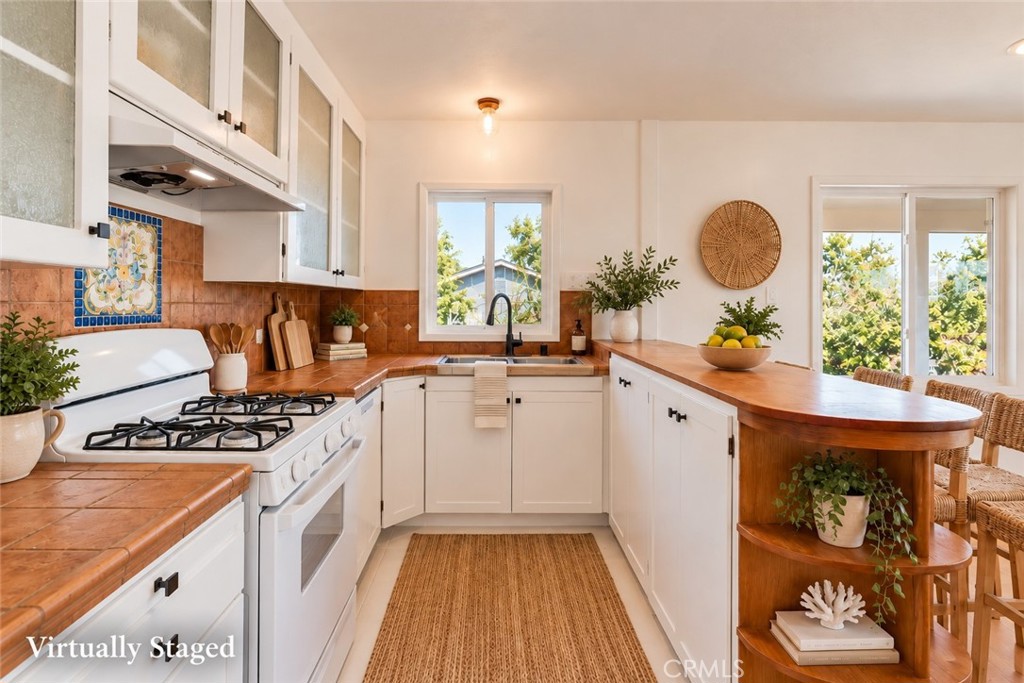2347 Adams, Cambria, CA 93428