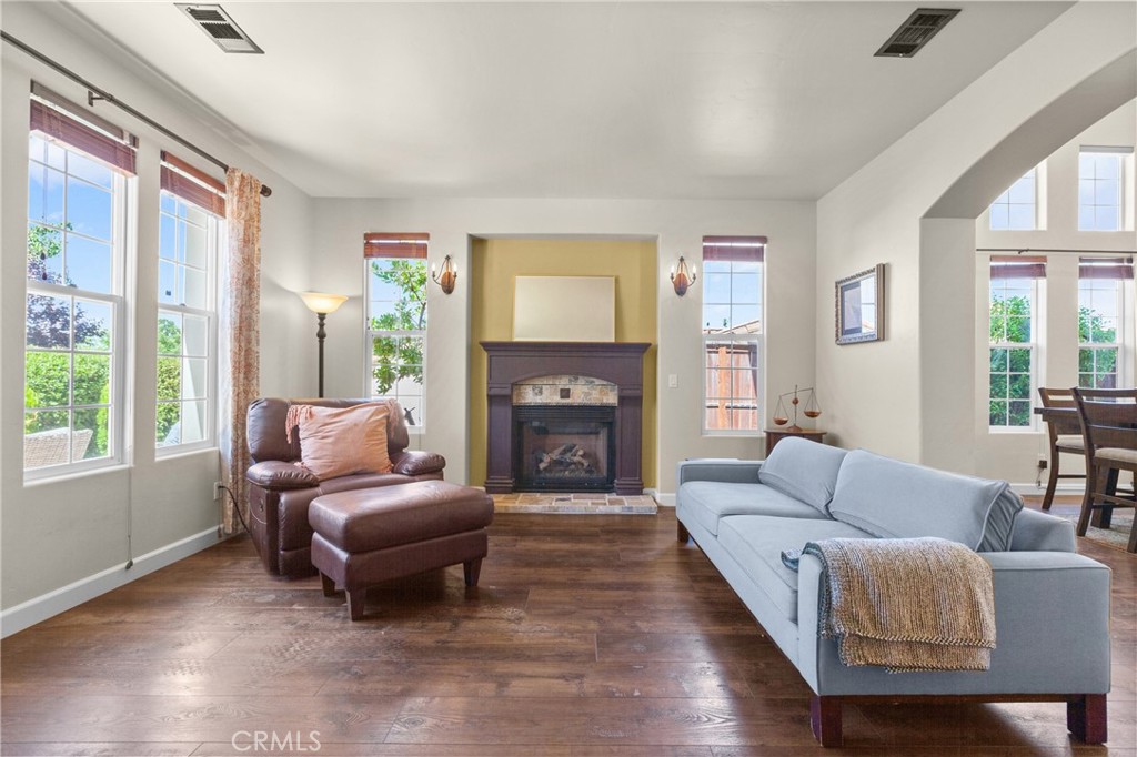 963 Vista Cerro Dr, Paso Robles, CA 93446