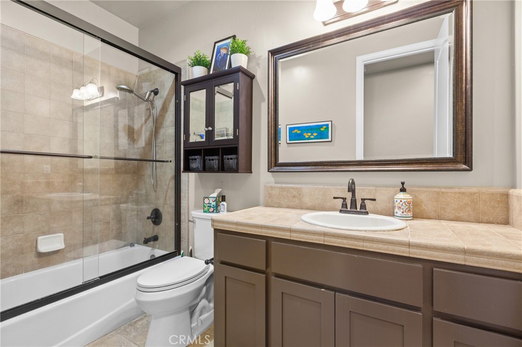 963 Vista Cerro Dr, Paso Robles, CA 93446