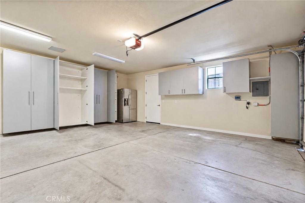 963 Vista Cerro Dr, Paso Robles, CA 93446