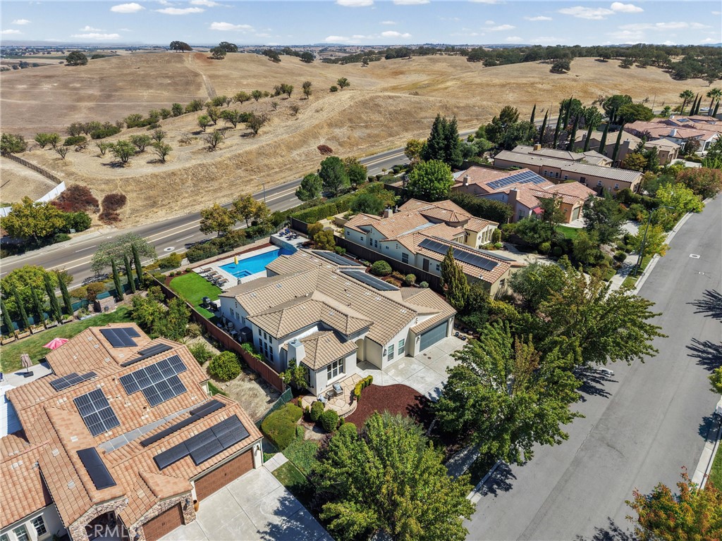 963 Vista Cerro Dr, Paso Robles, CA 93446