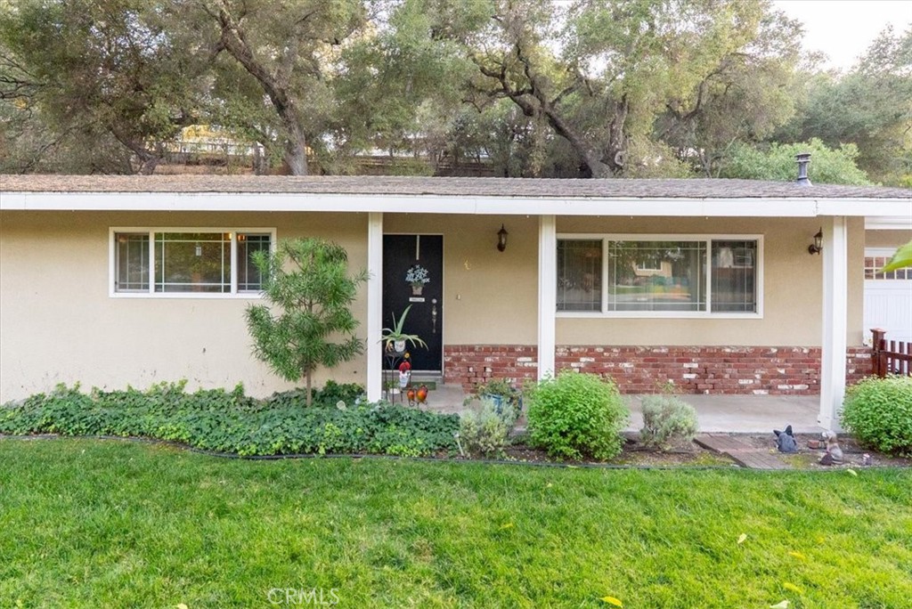 42 12th, Paso Robles, CA 93446