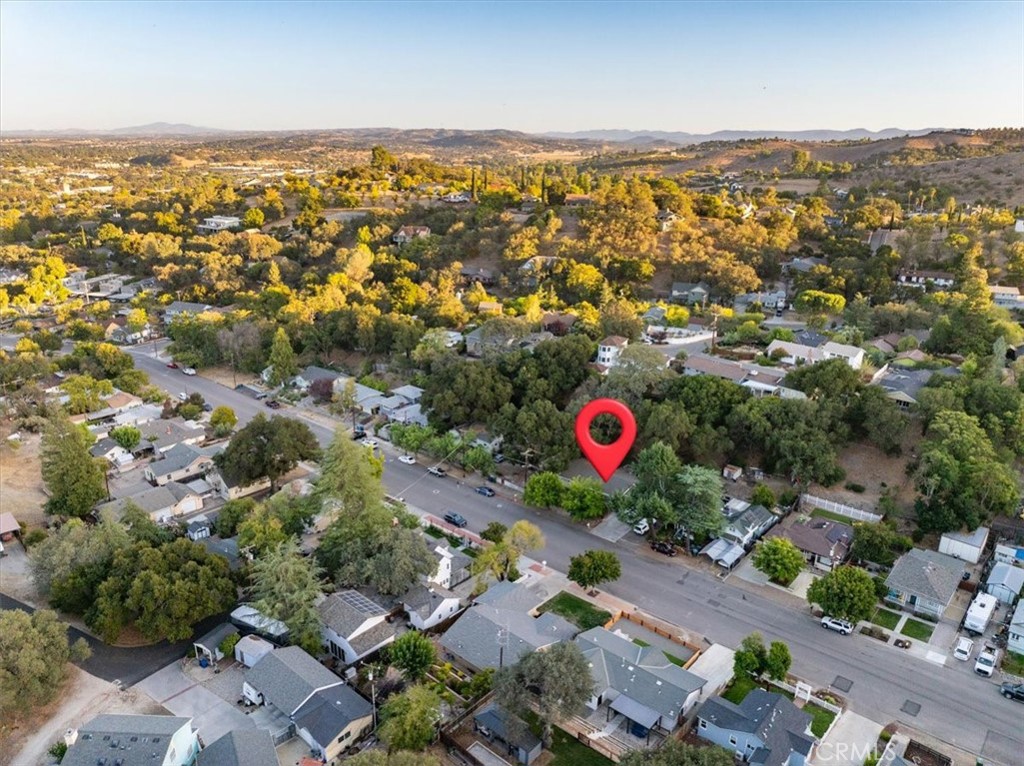 42 12th, Paso Robles, CA 93446