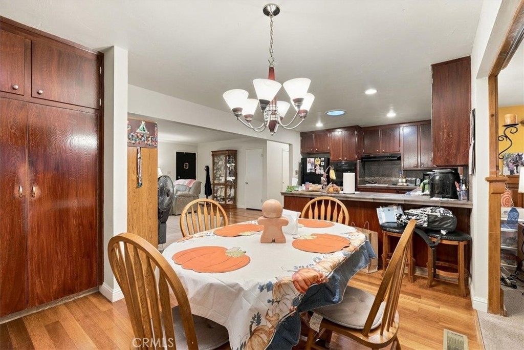 42 12th, Paso Robles, CA 93446