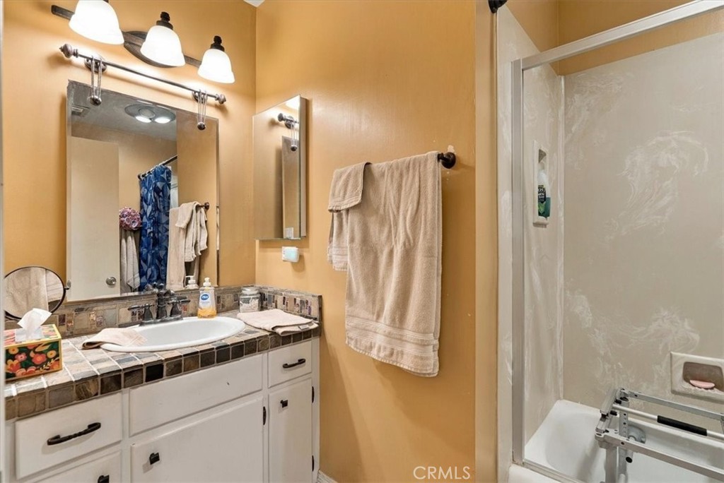 42 12th, Paso Robles, CA 93446